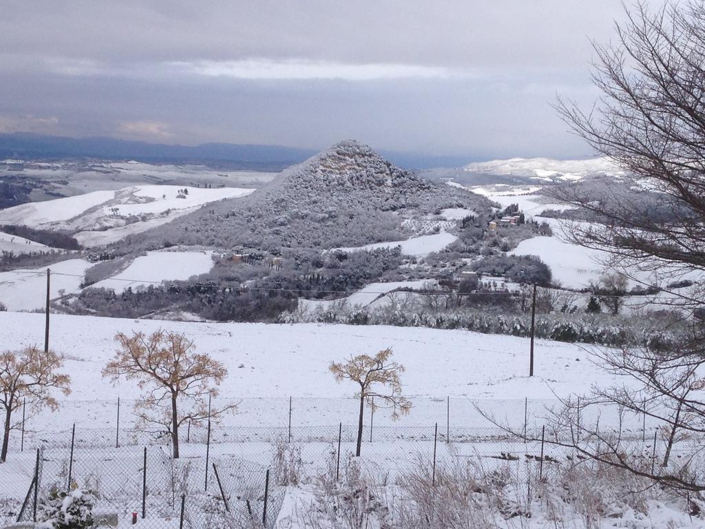 In Canto Sul Poggio Panzió Volterra Kültér fotó